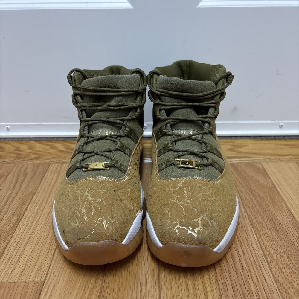 Womans Air Jordan 11 XI Retro Olive‎ Gold Cracked Leather Size 12 Sneakers